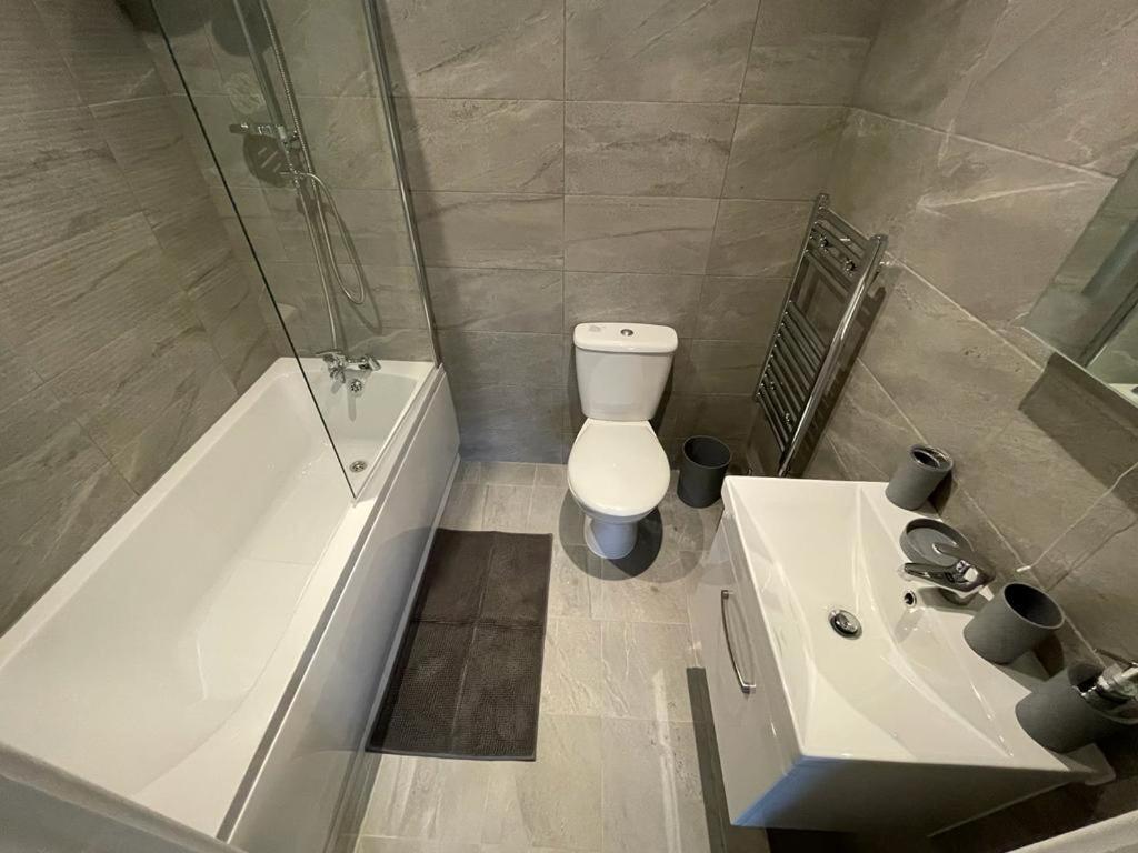 Kingsbridge Point - Cosy One Bed Apartments Near Town Centre, Суиндон Экстерьер фото