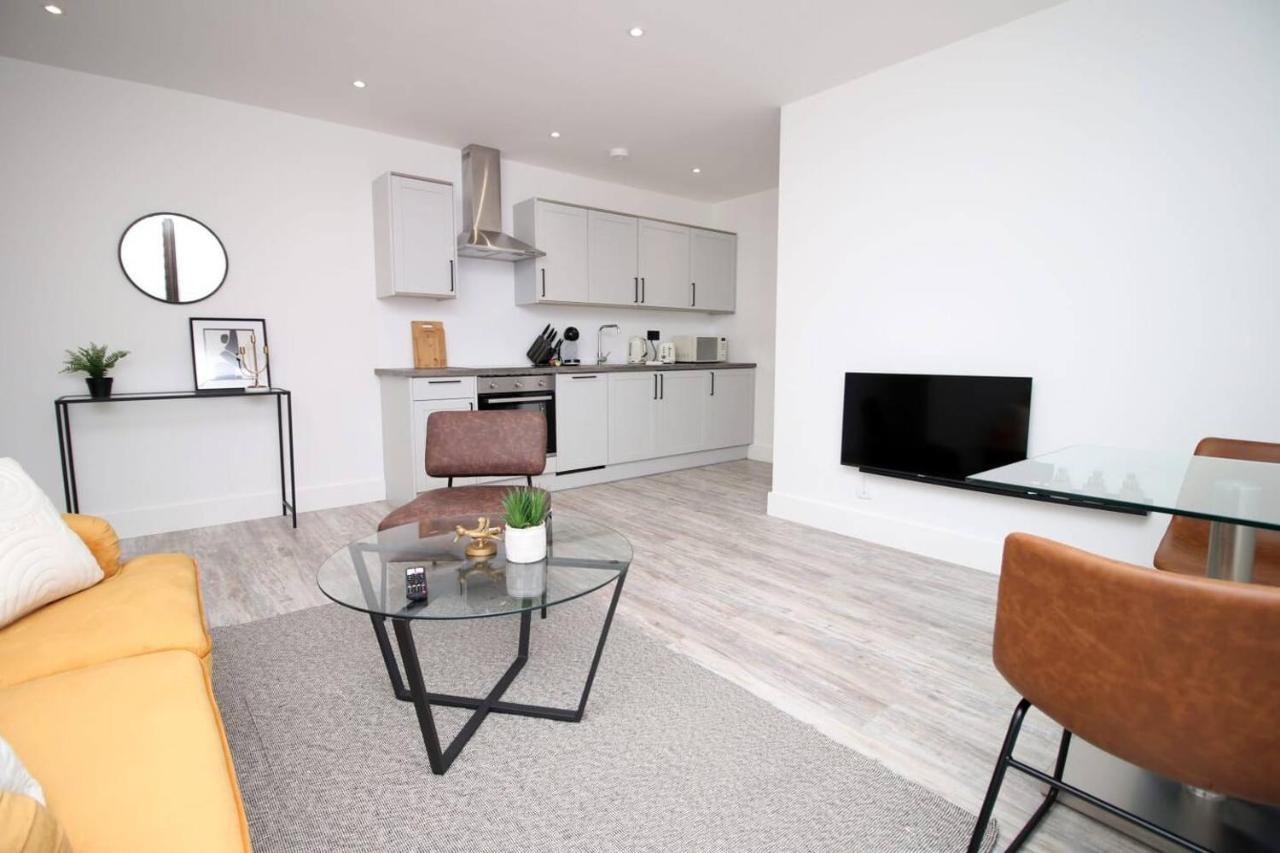 Kingsbridge Point - Cosy One Bed Apartments Near Town Centre, Суиндон Экстерьер фото