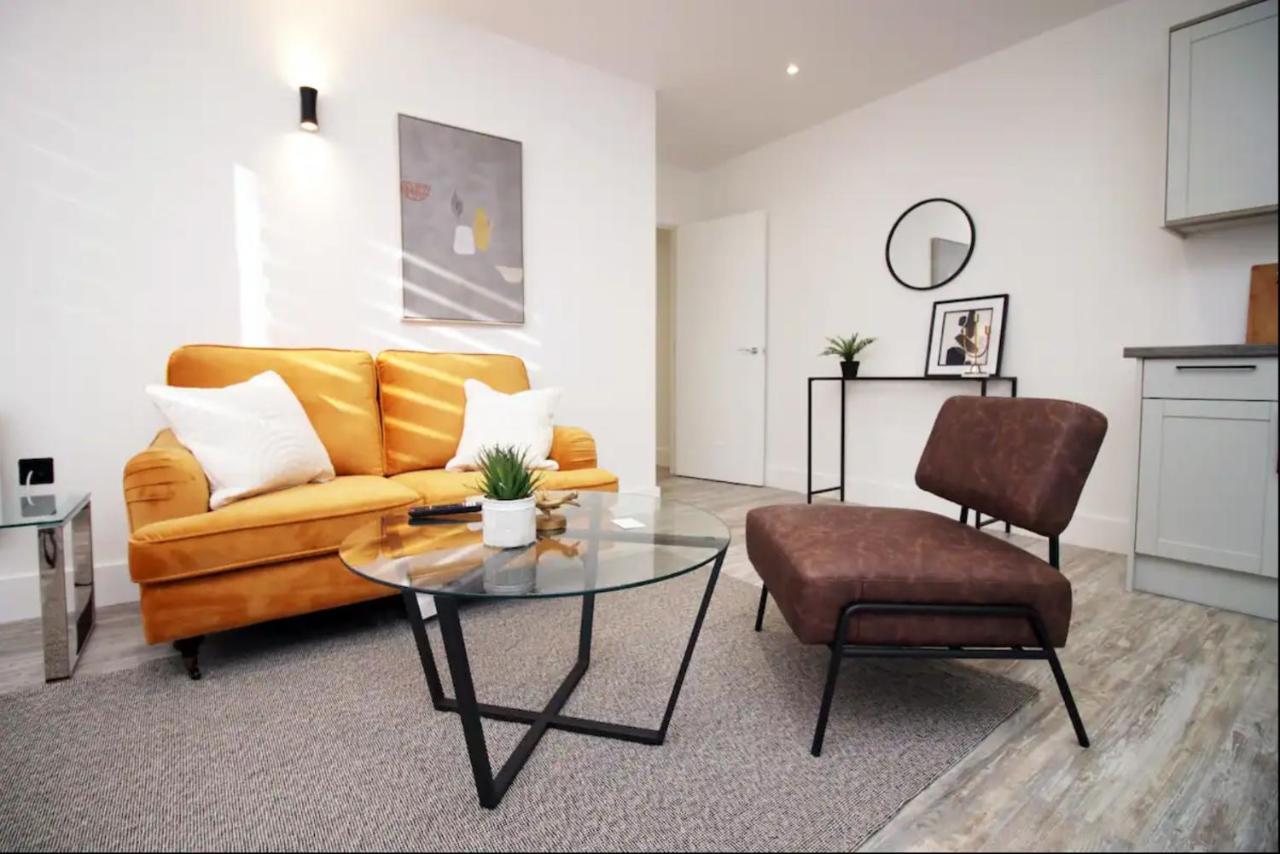 Kingsbridge Point - Cosy One Bed Apartments Near Town Centre, Суиндон Экстерьер фото