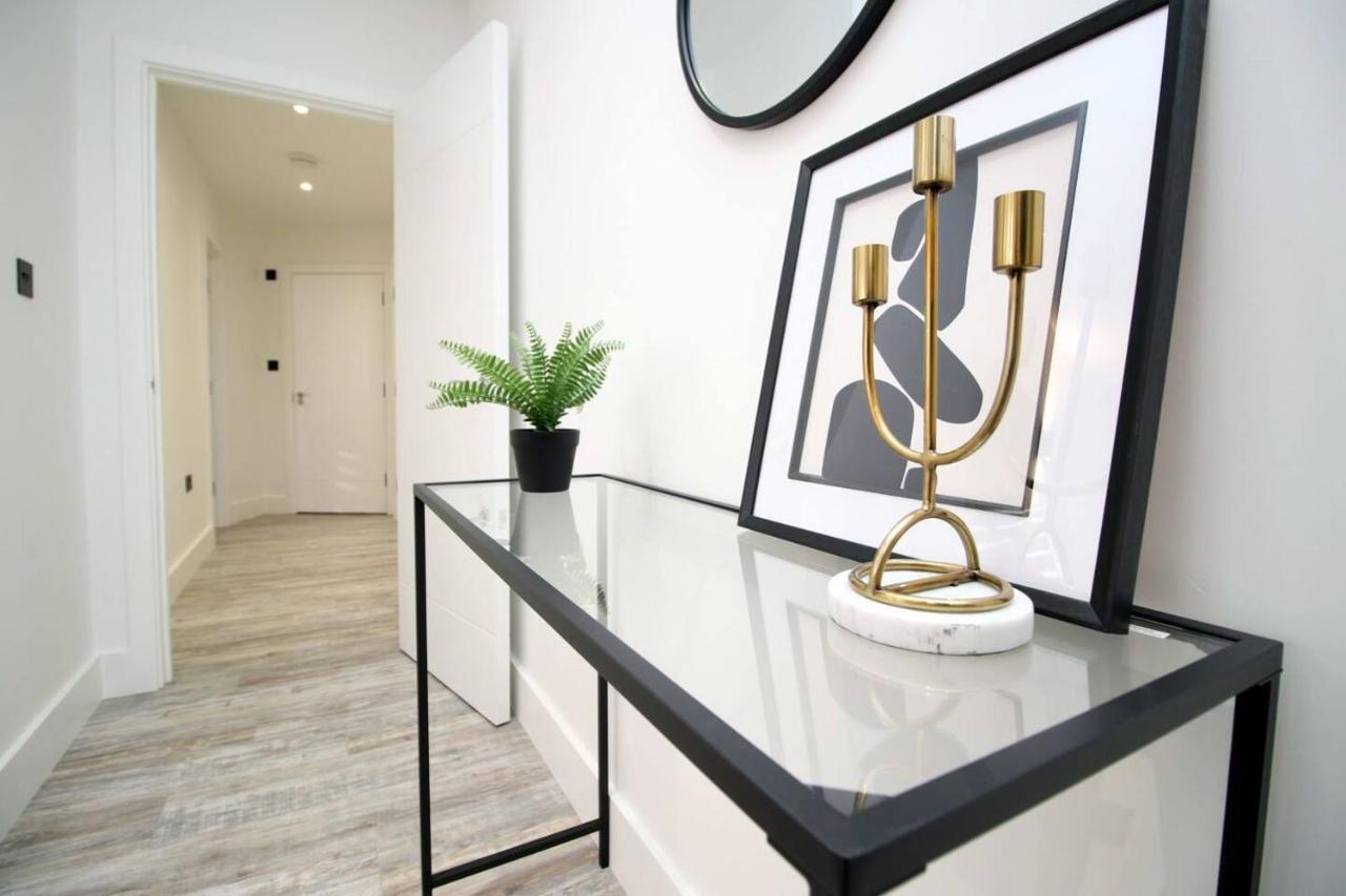 Kingsbridge Point - Cosy One Bed Apartments Near Town Centre, Суиндон Экстерьер фото