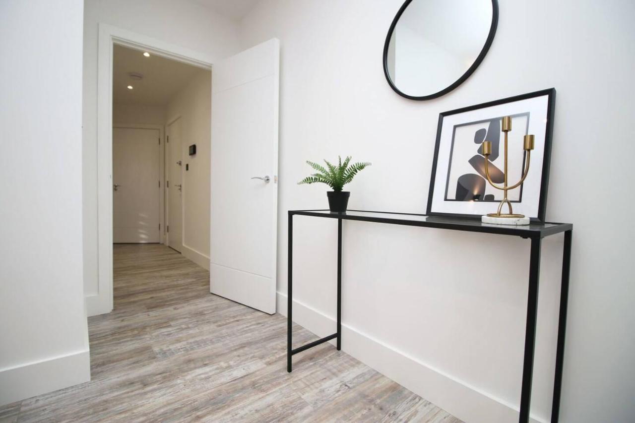 Kingsbridge Point - Cosy One Bed Apartments Near Town Centre, Суиндон Экстерьер фото