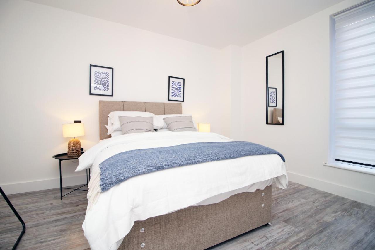 Kingsbridge Point - Cosy One Bed Apartments Near Town Centre, Суиндон Экстерьер фото